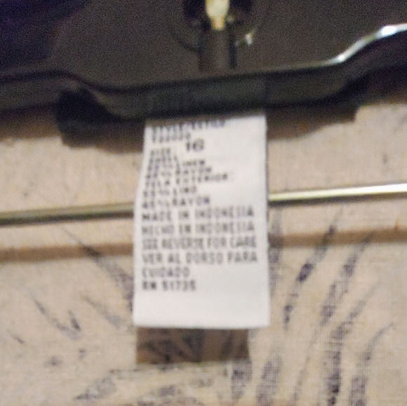 Sag Harbor Petite Women's Pants(14) Top (16) Capri Set Black Cream Leaf Pattern - Picture 9 of 10